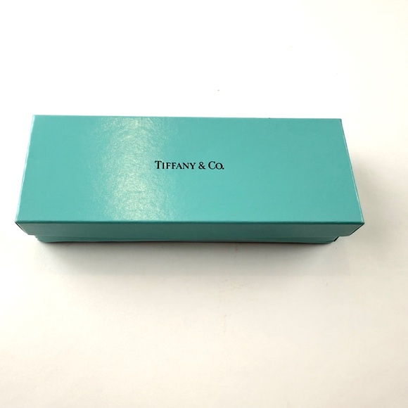 Portfolio/ Tiffany & Co.  Men's 18K/ Stainless Steel Swiss Made Watch 34mm - Picture 6 of 6